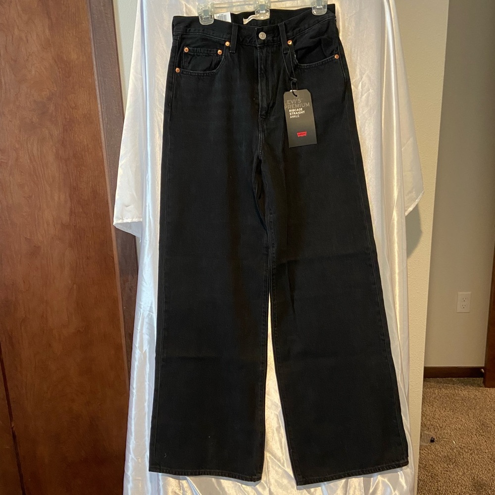Levi’s Wide Leg Jeans